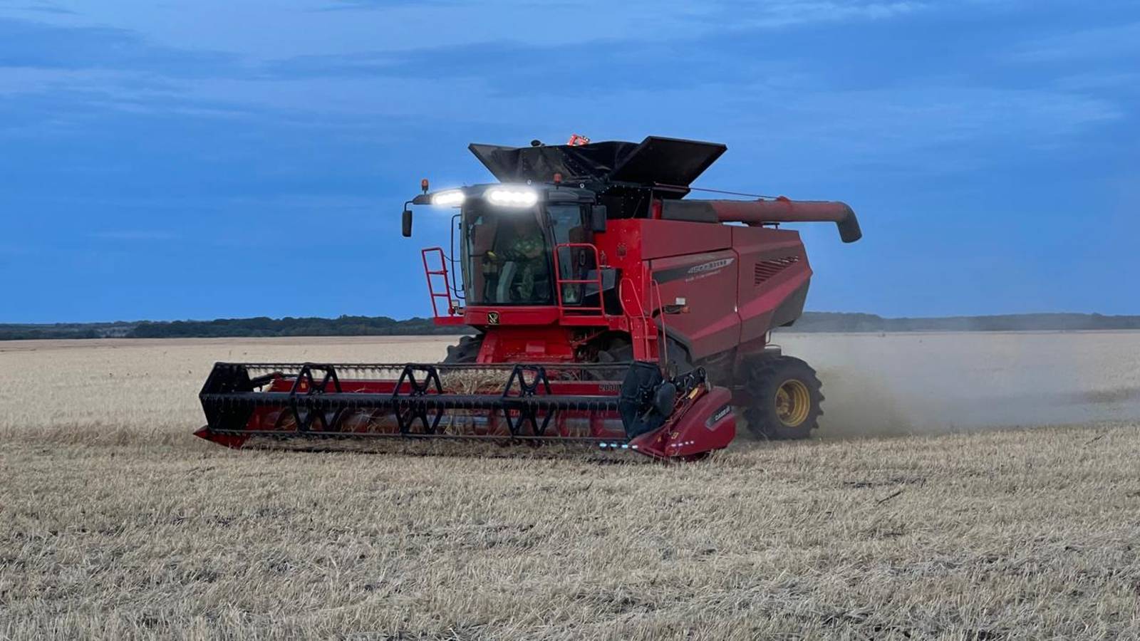 Комбайн Axial Flow 4500 от компании FarmTruck