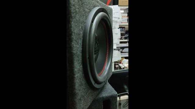 полноценный басовый комплект:  aura fireball 12 + усилок + кабель обзор-включение