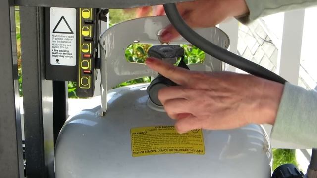 How To Hook Up Weber Grill Propane Tank