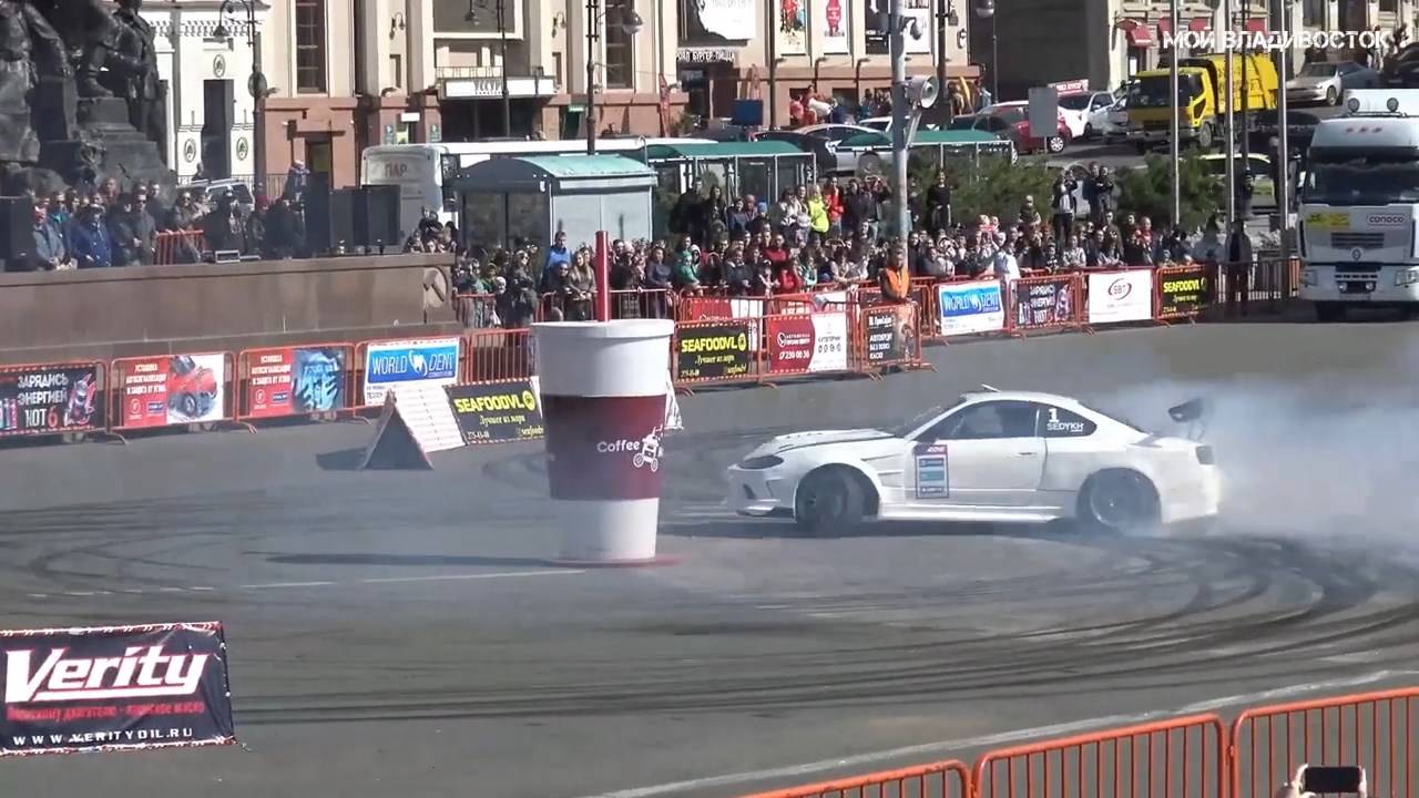 Дрифт-шоу DSL Drift Shifters во Владивостоке (фрагмент 1).