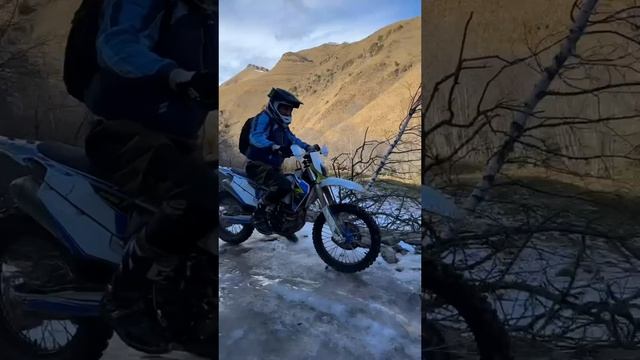 Важней казаку добрый конь!