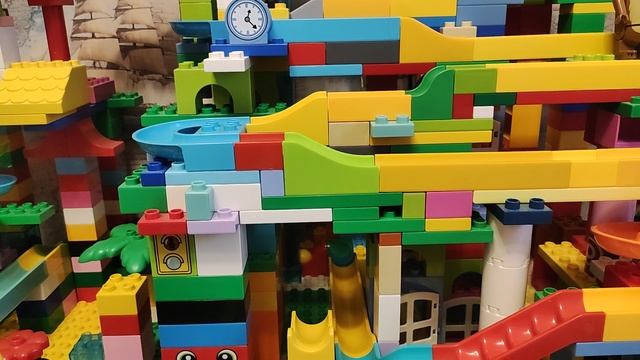 LEGO Duplo. Вечное движение.