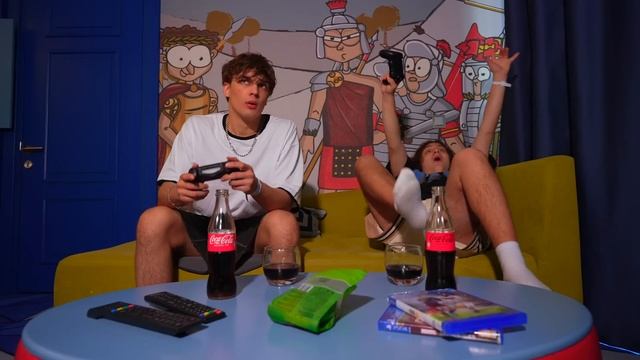 УЛЕТЕЛИ ОТДЫХАТЬ ПОТЕРЯЛИ ЧЕМОДАН 🤩 ПАЦАНЫ НАРУШИЛИ ГЛАВНОЕ ПРАВИЛО 🤯 АМИНА СПАСАЕТ КАНИКУЛЫ! КАМПУ