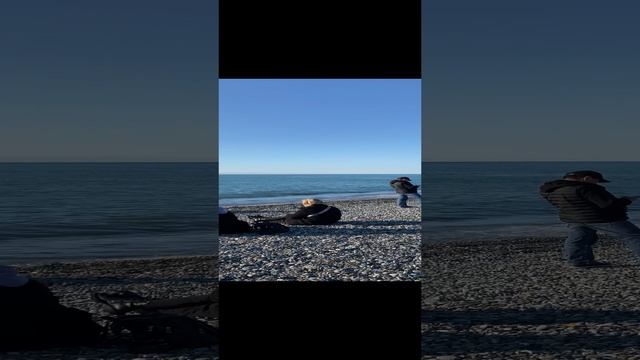 Пляж Ривьера в конце осени
