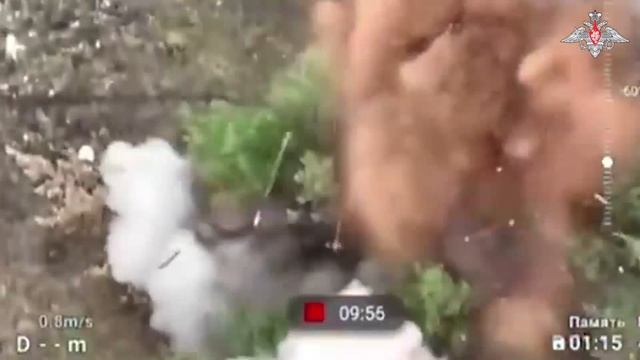 🔥☠️⚡В щепки: замаскированный полевой боекомплект подразделения ВСУ уничтожен расчетом FPV-дрона