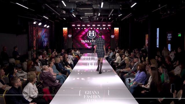 Показ женской коллекции "Plain&Cage" и мужской коллекции "Beginning" в рамках Grand Fashion days