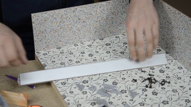 Мебельный плинтус для кухни