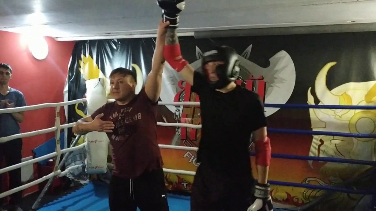 2019.10.05 Шмаков Павел - Сонеров Данер, спарринги в клубе Ярый Мир