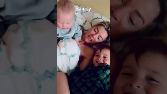 Елена Николаева снялась с детьми