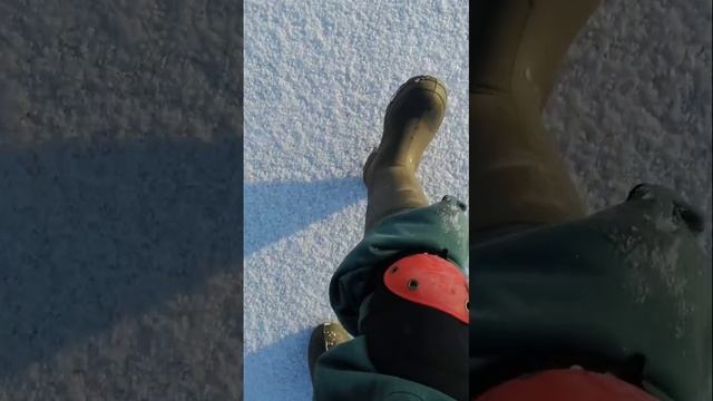Рыбалка по первому льду  и снегу в южном регионе 🥳🌨️