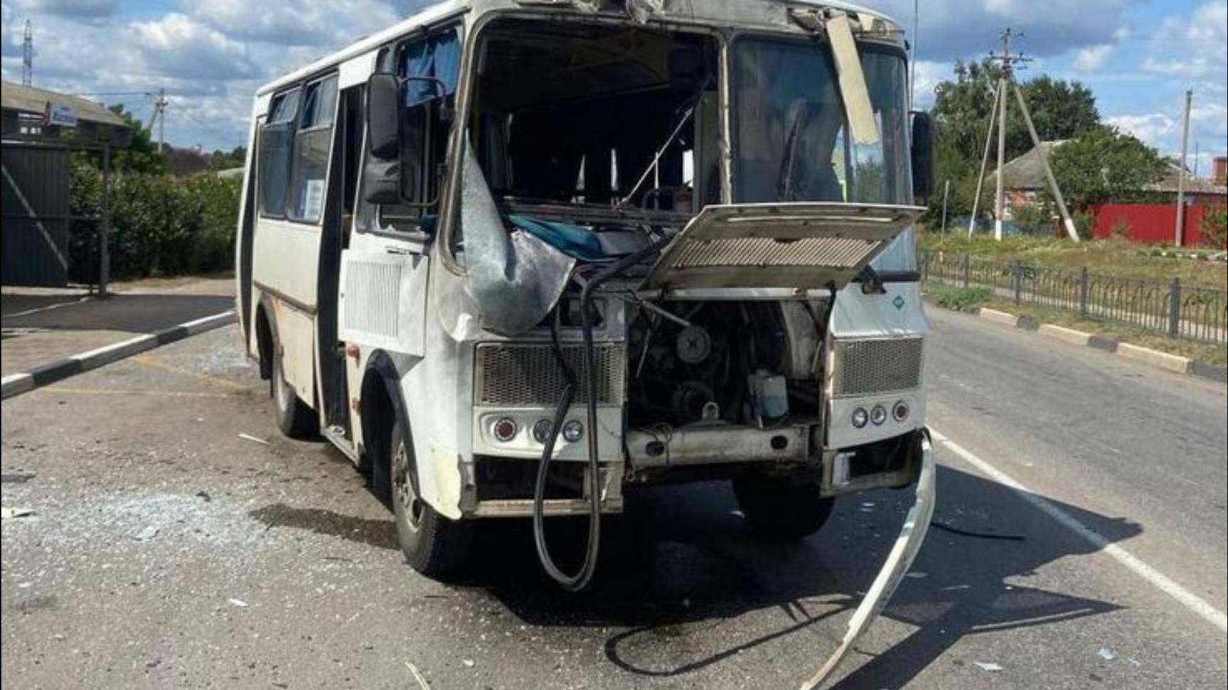 Украинский дрон ударил по автобусу в Шебекино