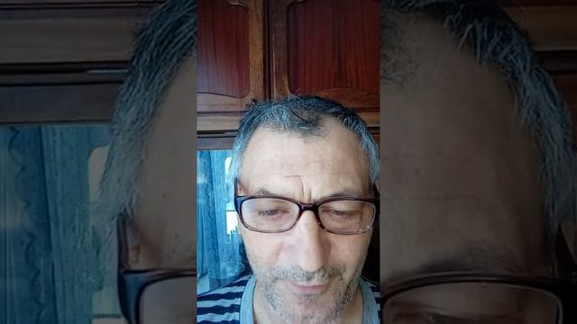 супер анекдот ((((( загорают в три слоя))))