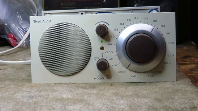 Tivoli Model One: Sounds like a foghorn and no FM reception