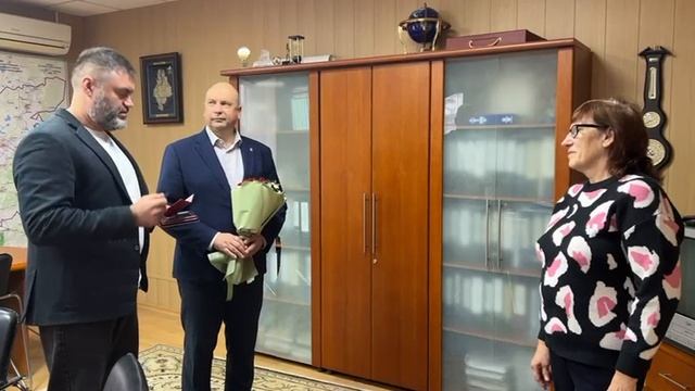 Награждение, с. Абатское, депутат Александр Федорович Чепик