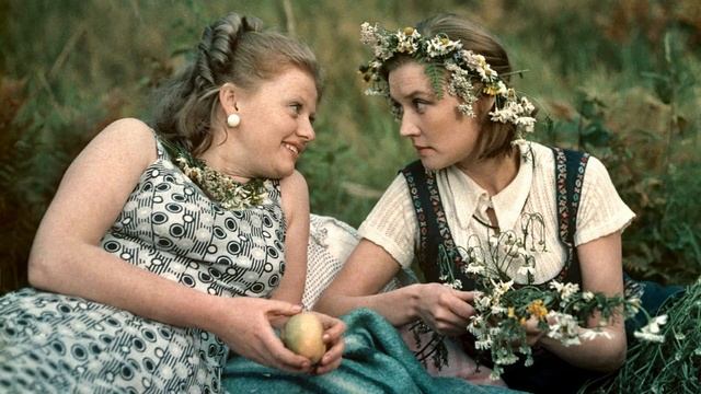 Женская дружба, Женские историии