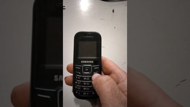 мобильный телефон samsung gt-e1200.mp4