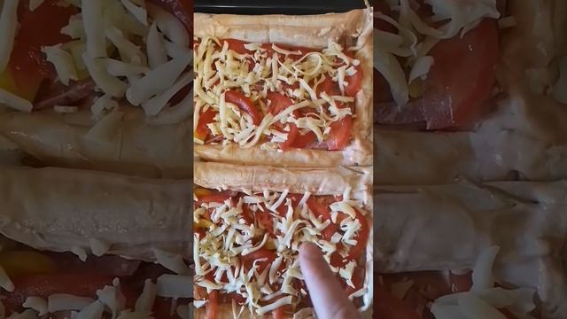 Быстрая пицца из лаваша " Что было, то и положила")