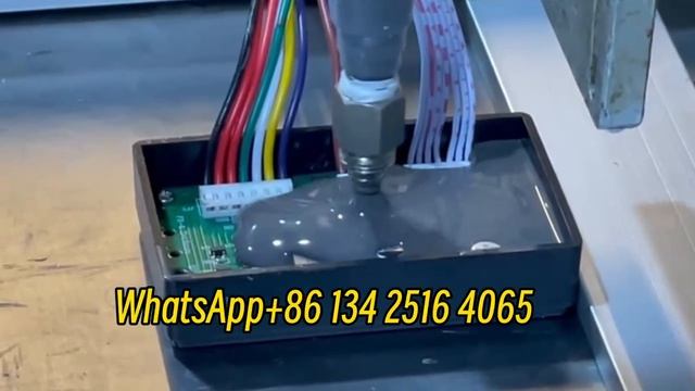 Смешивание и дозирование силиконов, эпоксидов, полиуретанов.
