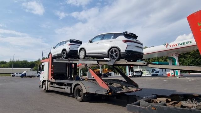 Перевозим заказанные авто.