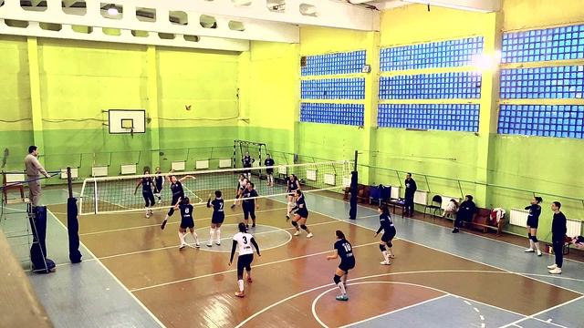 Передача одной рукой назад от Калининой Евгении!