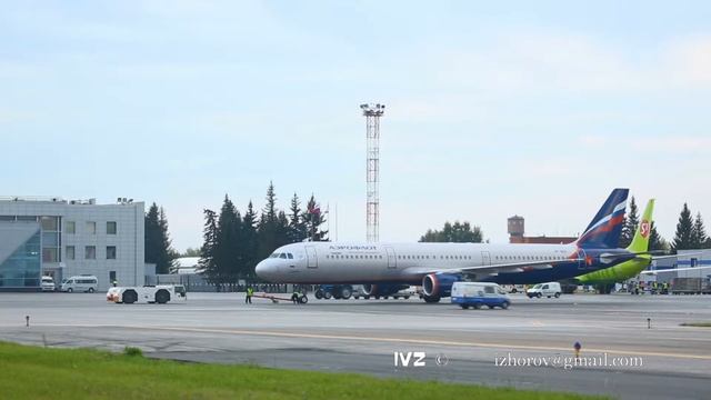 Airplane towing before departure