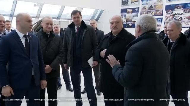 🔥🔥🔥Лукашенко показали новую модель белорусского автомобиля!!!🔥🔥🔥.
