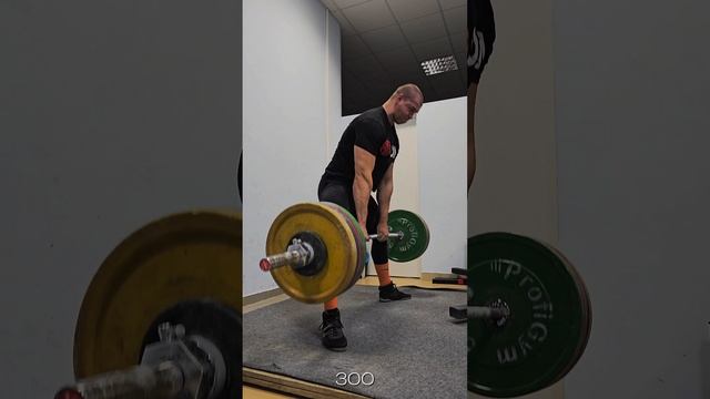 LIGHT 320KG DEADLIFT!