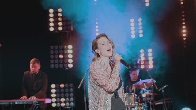 Кавер - группа SOHO BAND - Ain't nobody