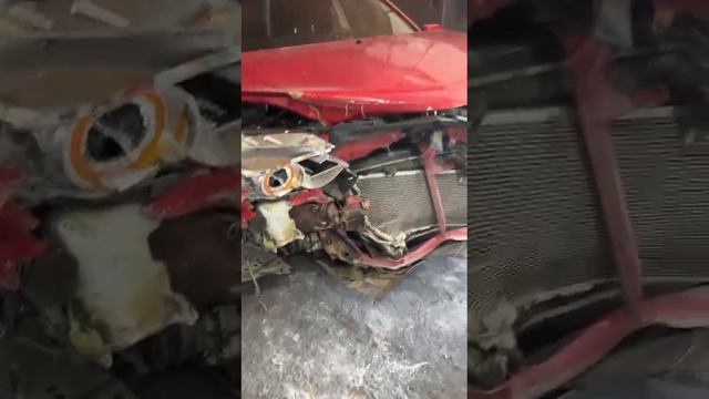 Лобовой удар Geely Mk Cross.mp4