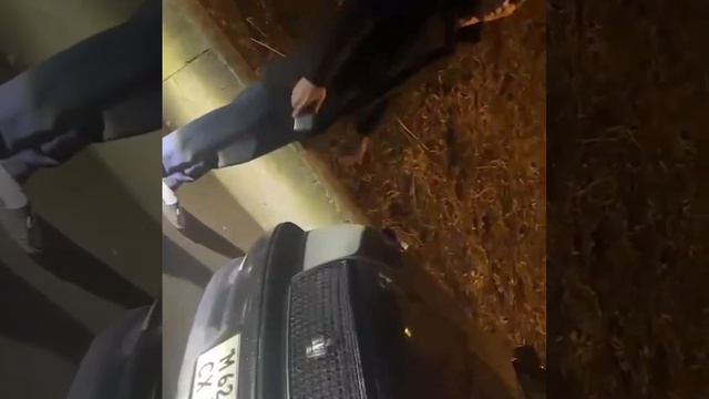 ‼️Во Владивостоке оборзевший водитель заблокировал проезд реанимобилю с пациенткой