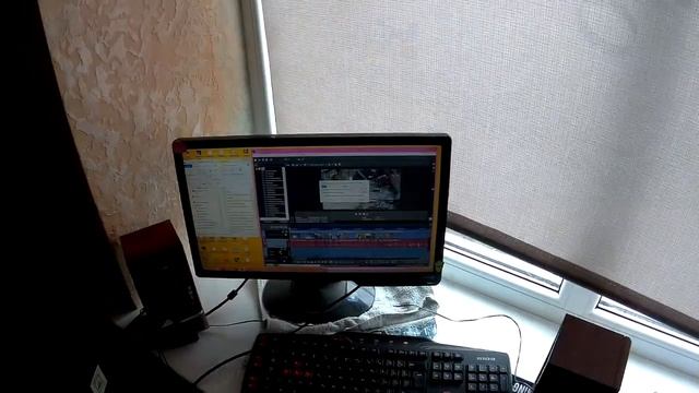 ЖИВЕМ В ДЕРЕВНЕ!!ДОЖДЬ НЕ ПРЕКРАЩАЕТСЯ!!НАШЕСТВИЕ ЧЕРВЕЙ!РАСПУСКАЮТСЯ ТЮЛЬПАНЫ!!!Деревенский влог