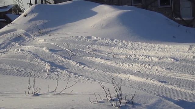 Самодельный снегоход,катаю дочку