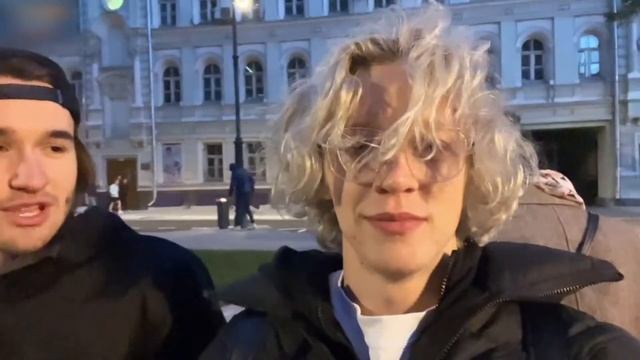 СОГНАЛИ СО СКАМЕЙКИ ИРЛ | КОРЕШ И ПАРАДЕЕВИЧ НА УЛИЦЕ | ХАЗЯЕВА IRL