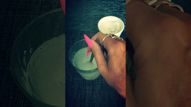 Для чего солёная вода возле кровати?