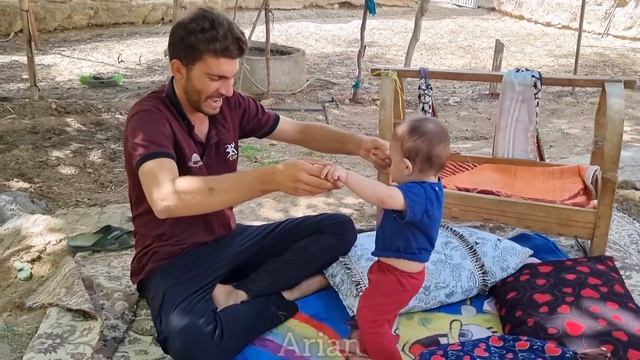 Investigating the situation of nomads whose houses were destroyed, supporting them
