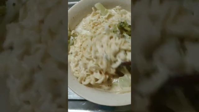 昨日の残りのミルクスープをミルク味噌ラーメンに錬成