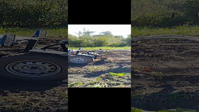 Копаю картошку в жару.mp4
