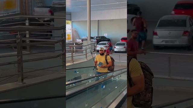 Второй мужик просто выбрал быть счастливым