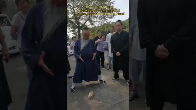 Old Daoist Master demonstrate Iron Fist