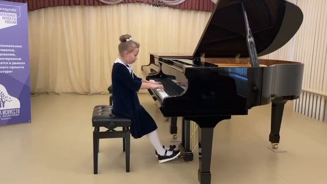 Цветкова Валерия, 8 лет, 2 класс.
Теодор Лак «Тарантелла»,
Р. Борисов «Белые цапли»