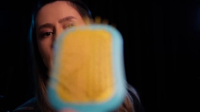 Till You Sleep ASMR. Шёпот, движения рук, звуки рта, разнообразные предметы близко перед камерой.