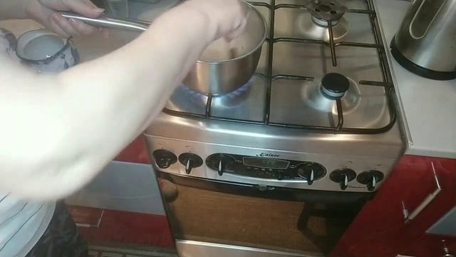 Маринованная капуста со свеклой и чесноком