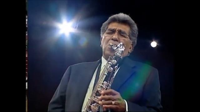 ＂Amazing Grace＂ - Roy Chacon
