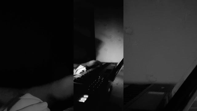 Пробуем играть на 🎹