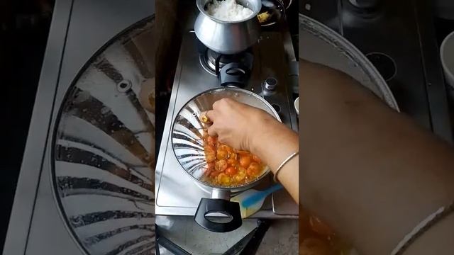 Pabda fish broth with cauliflower fritters and tomatoes🥘tnx💕please Subscribe my channel #cooking