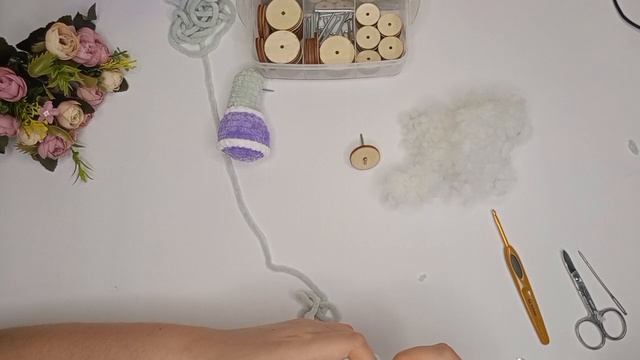 Как правильно установить шплинт и диск на ножках у игрушек