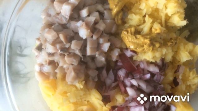 Моё меню - Салат из сельди и картофеля. Мои мужики сказали - офигенная закуска и ели не отрываясь!