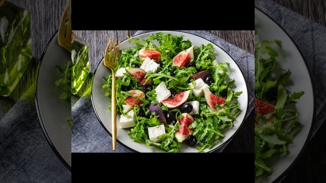 Средиземноморский куриный салат с фетой и оливками