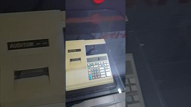 кассовые аппараты разных лет