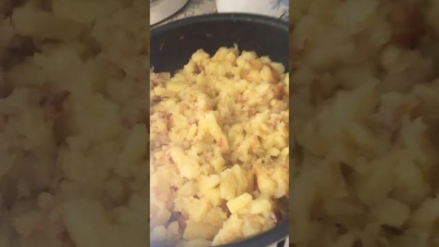 Картошка с шампиньонами и котлеты на пару #shortsvideo #короткоевидео ##еда